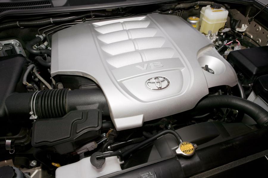  Toyota Land Cruiser 200 2009 года  (фото 2 из 83)